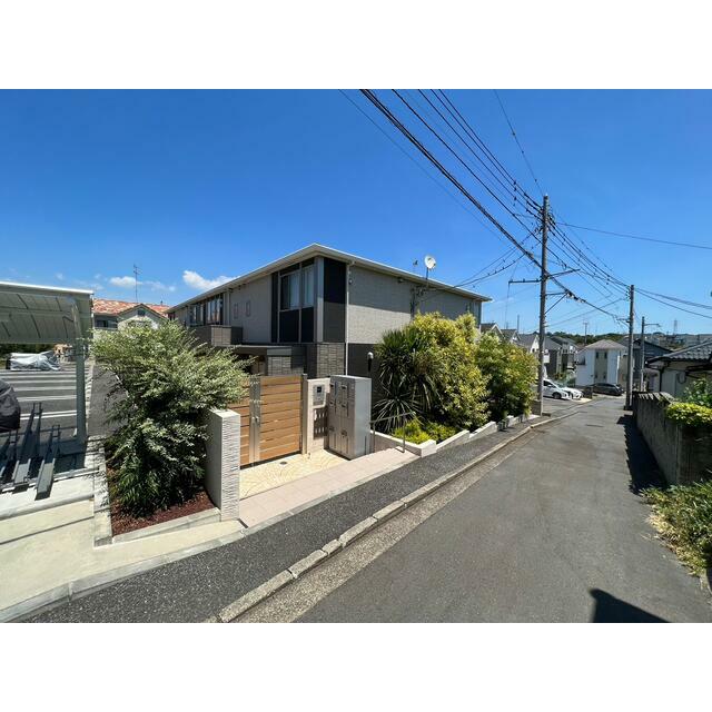 リ ヴィラージュ 203号室 外観