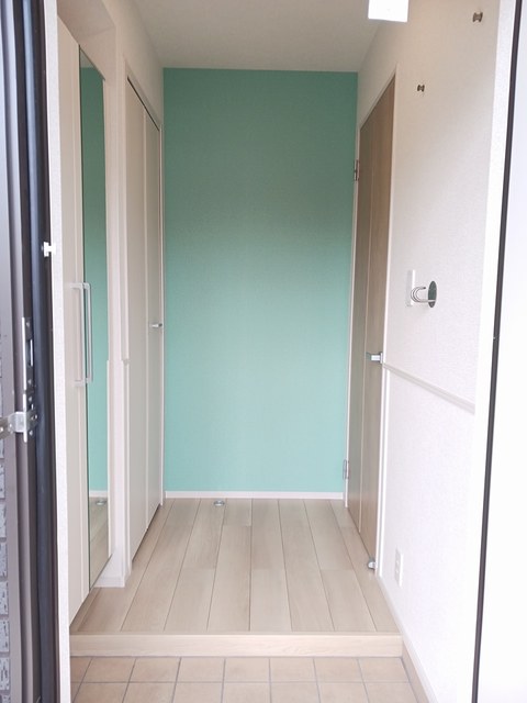 スプリングス・Ａ 玄関