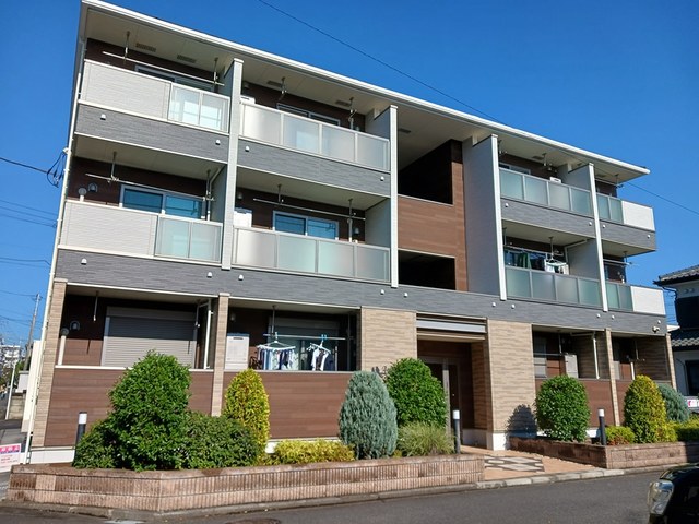 アムール 302号室 外観