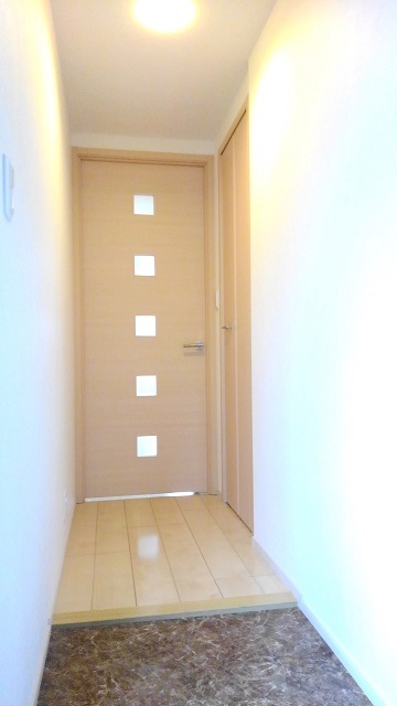 クレール茅ヶ崎Ⅱ 玄関