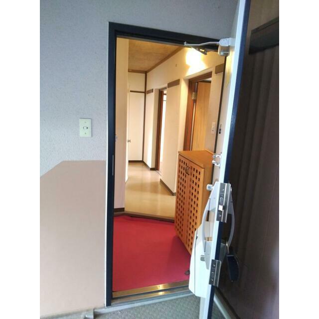 くず葉団地１号棟 玄関