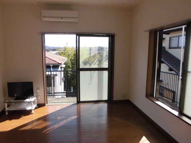 ピュアタウン東海大学駅前 リビング