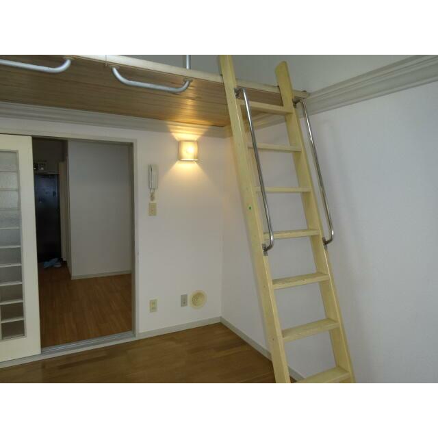 ヒルズ本厚木 リビング