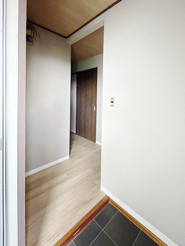 オレンジヒルズ 玄関