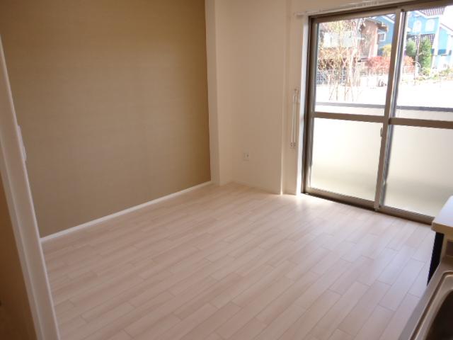 ツヴェルフ湘南 リビング