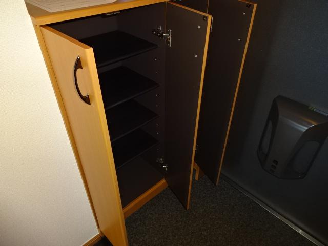 フレンドシップＳＨＯＮＡＮ 玄関