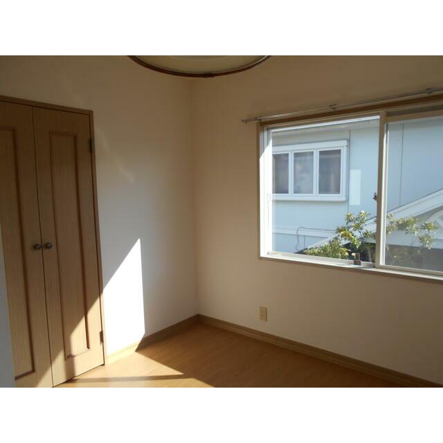 鵠沼松が岡貸家 ベッドルーム