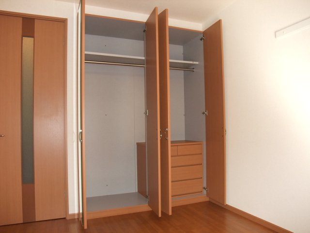 ヴィアーレ・ミーテ その他4