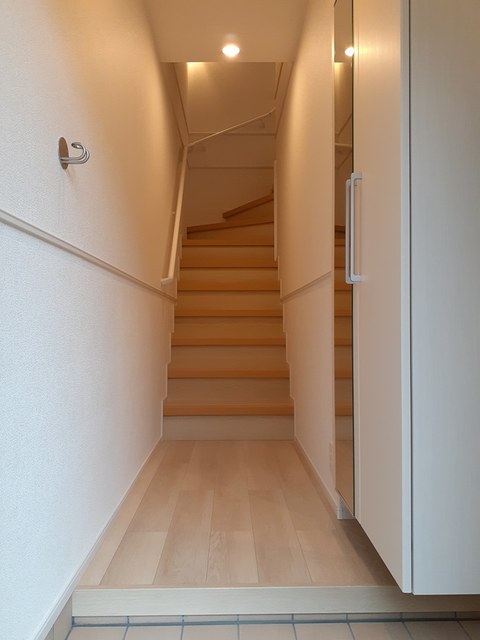 ヴァンベール　椿 玄関