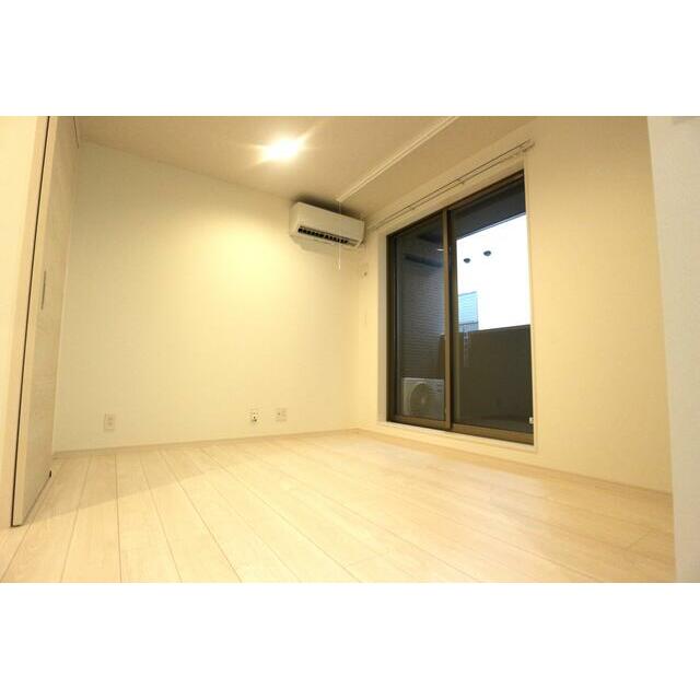 ＲＥＧＡＬＥＳＴ　ラルーチェ本厚木 リビング