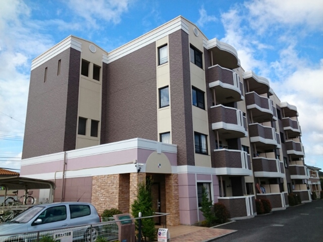 リーバ グラジーア 305号室 外観