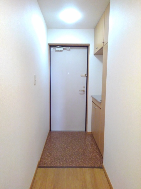 リーバ　グラジーア 玄関