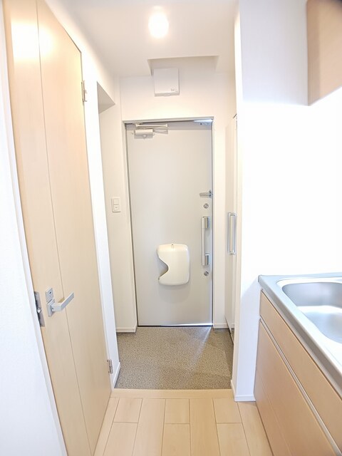 ラピュタテラスＢ 玄関