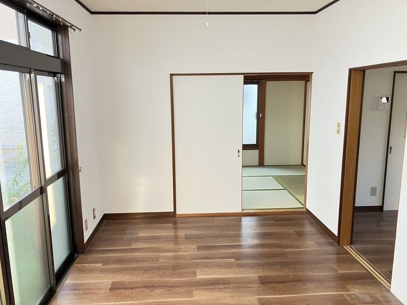 三上貸家 リビング