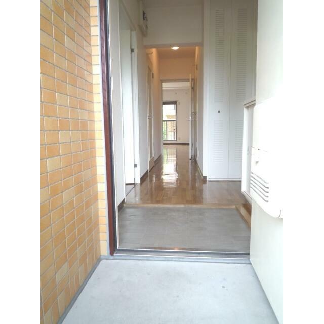 ドミールＥ東戸塚 玄関