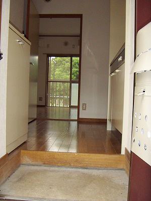 みどり荘 玄関