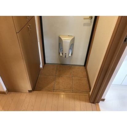 ベルフロースト弐番館 玄関