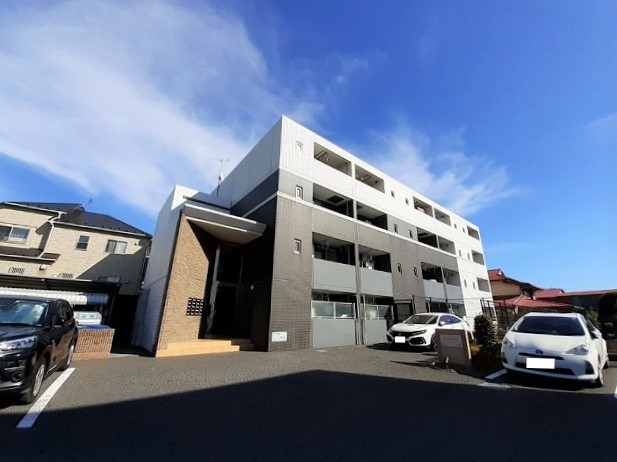 ロイヤルステイツ 301号室 外観