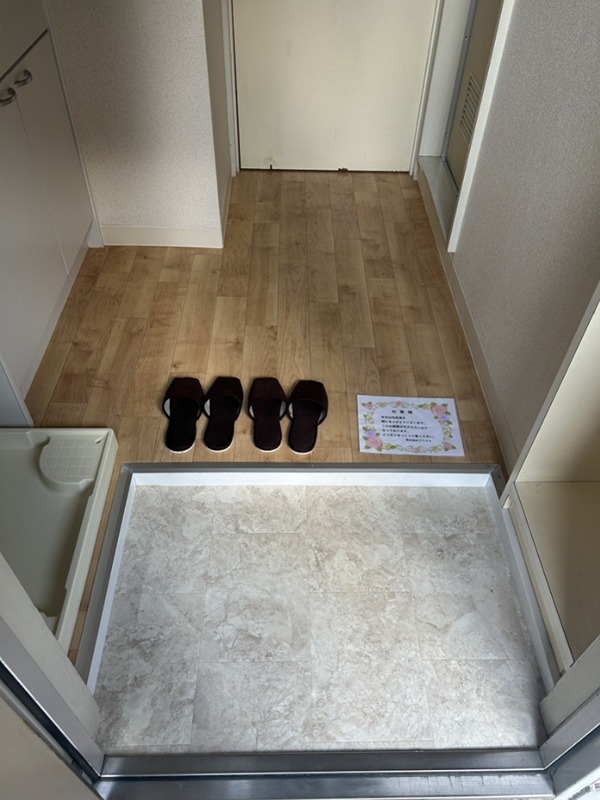 メゾン・アベイユⅢ 玄関