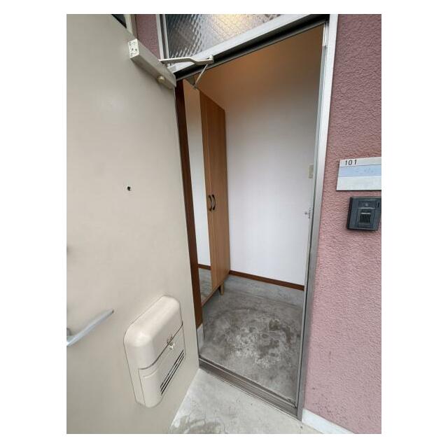 シャトー鈴木 玄関