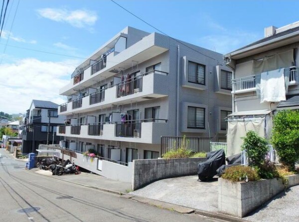 レスタージュ港南台 201号室 外観