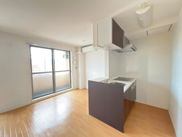 サン　アルチェ　Ａ リビング