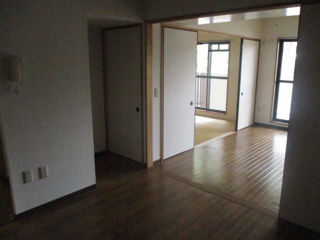 グランシャリオ中田北 リビング