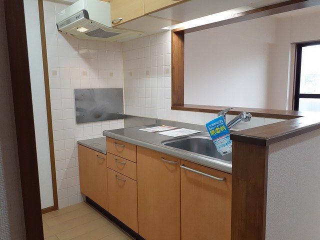 アンソレイエ　アオキ キッチン