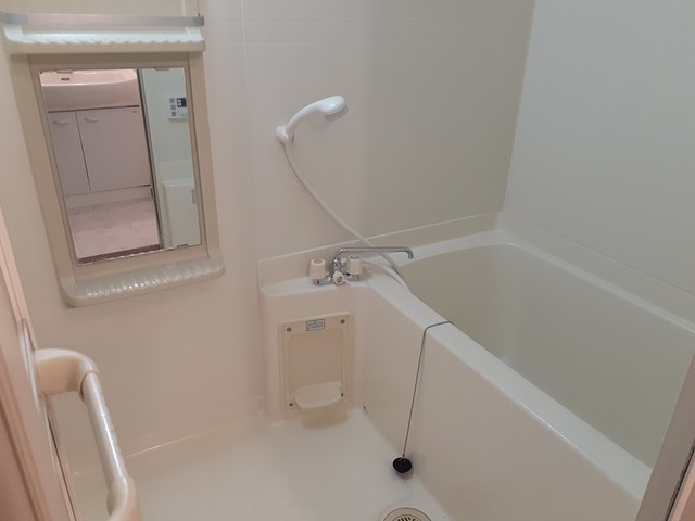 アンソレイエ　アオキ 風呂画像