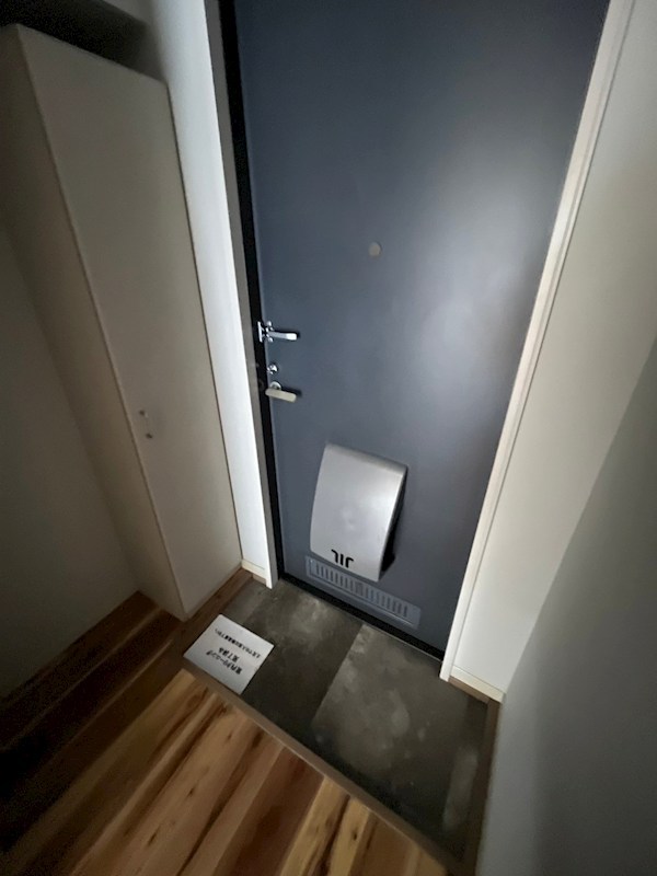 ヴィラ本厚木 玄関