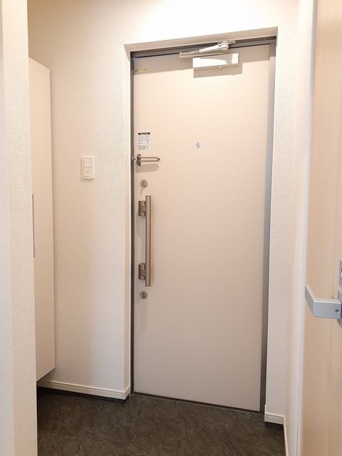 カーンズ高座渋谷 玄関