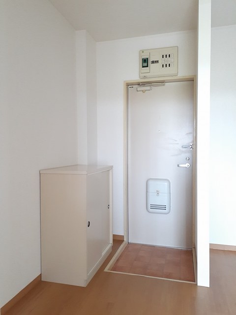 ニューシティハイツＡＯＫＩ 玄関