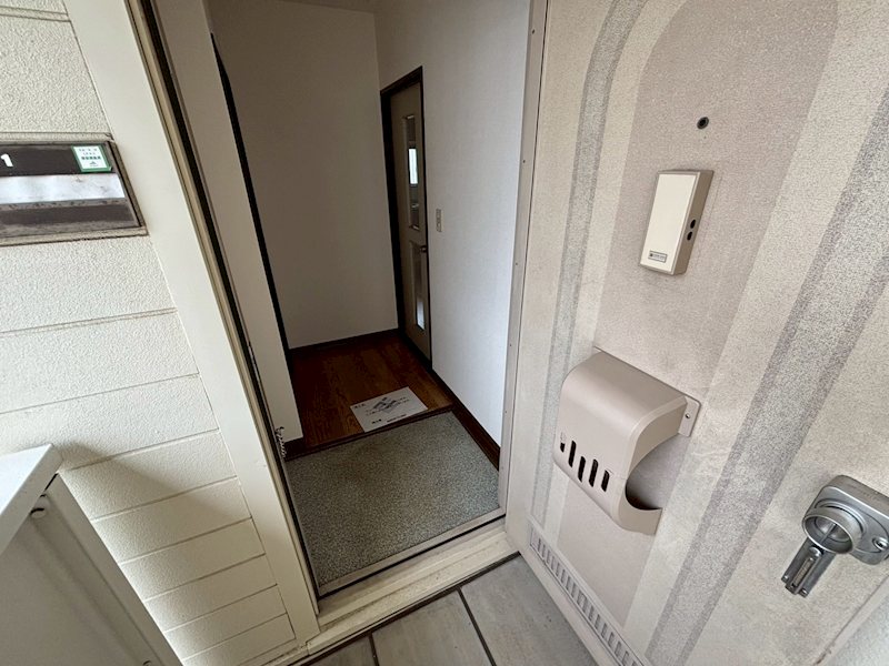 スプルースⅣ　C棟 玄関