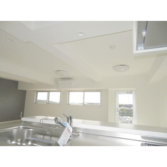 コンブロンビル その他12