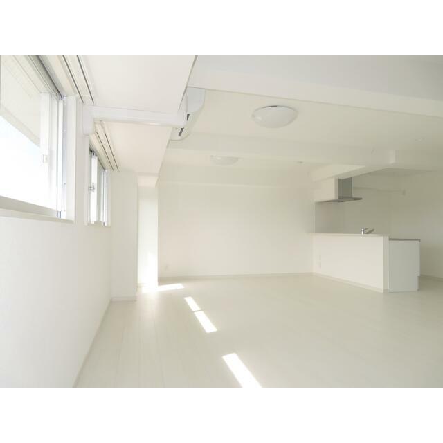 コンブロンビル その他13