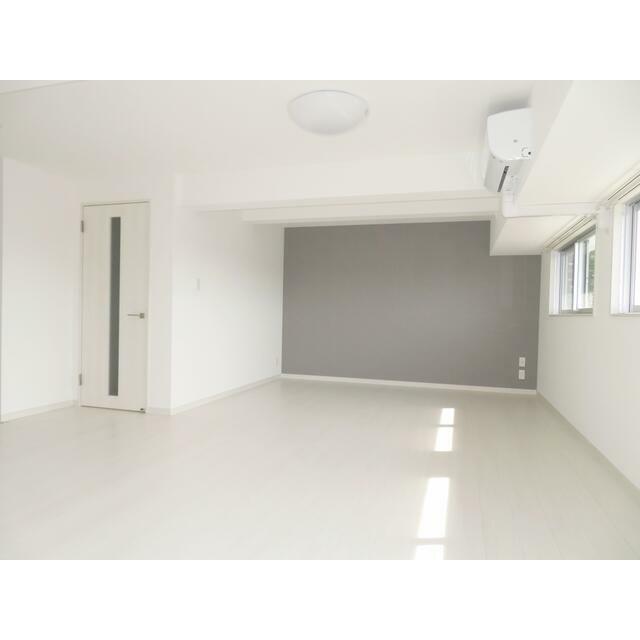 コンブロンビル その他14