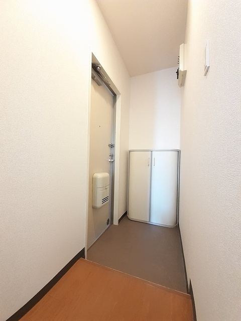 カサグラシアＢ 玄関