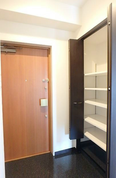 プルミエール湘南台  玄関