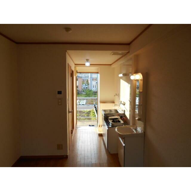 ＬＩＶＥ　ＣＯＵＲＴ　東海大学前 リビング