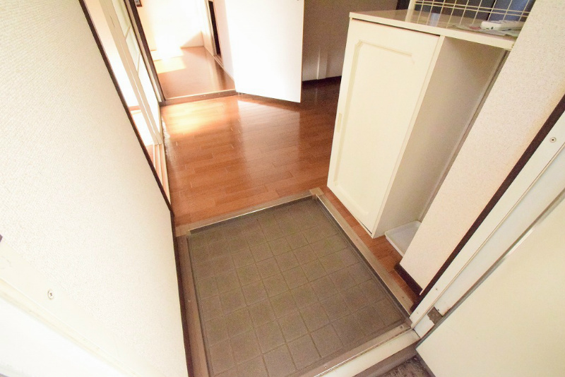 グリーンサイドハイツB 玄関