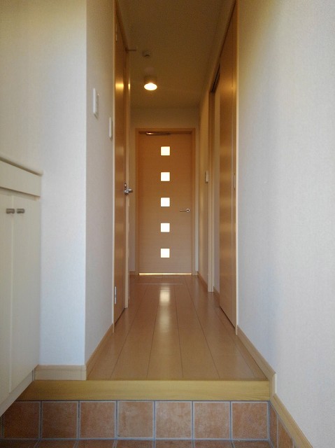 サンガーデン・バイオレット 玄関