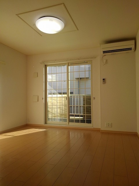 サンガーデン・バイオレット リビング