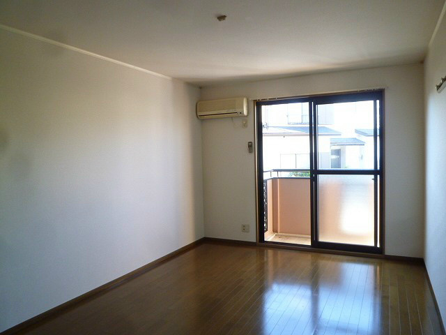 アゼリア リビング