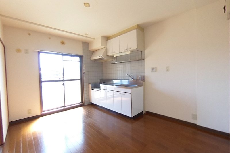 カサベルデ額田 キッチン