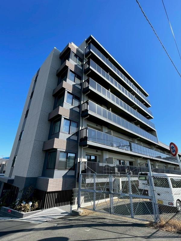 ＬＵＸＥＮＡ＋ＰＡＷＳ藤沢 305号室 外観