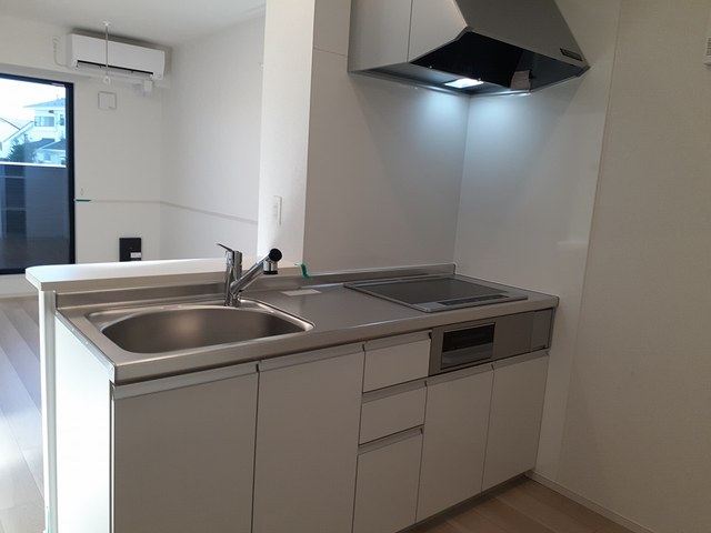 グリシーヌ・イースト キッチン