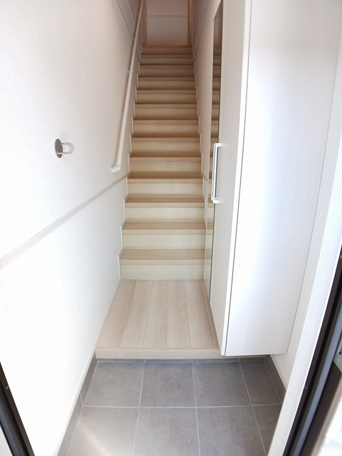 エフノーブル 玄関