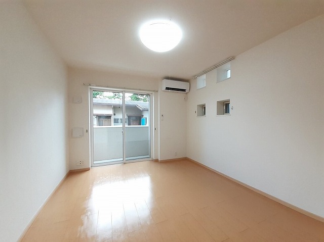 ユングフラウ湘南台 リビング