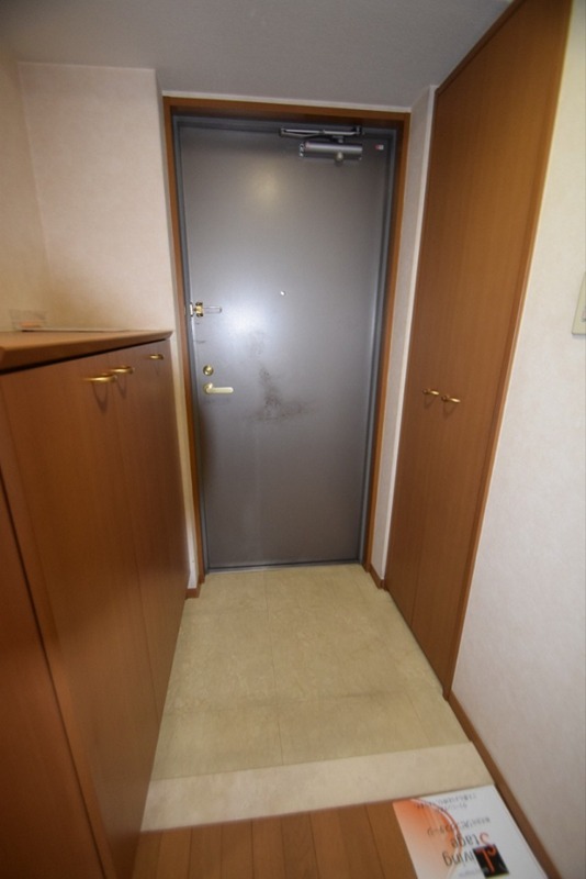 シャリエ本厚木 玄関