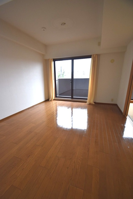 シャリエ本厚木 リビング